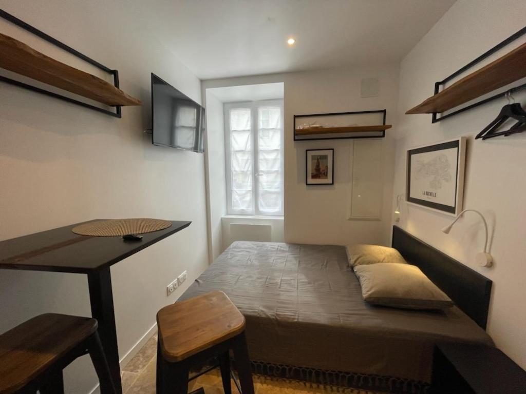 Petite Chambre Amenagee Avec Cuisine St Louis 3 La Rochelle  Extérieur photo